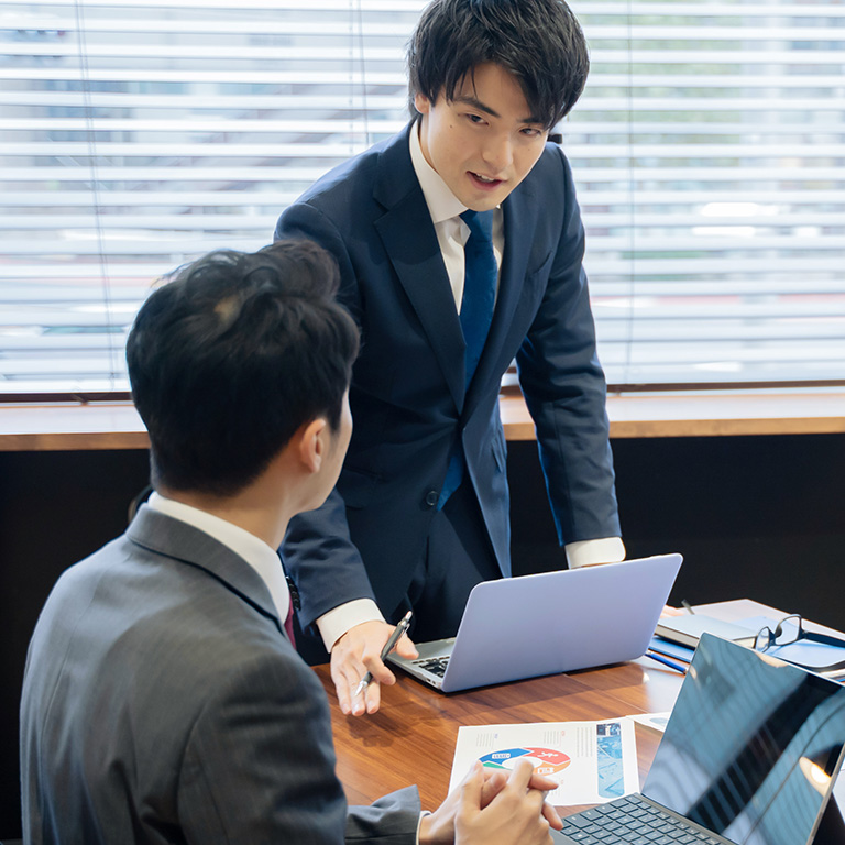 逆に土日休みが多い業界は？